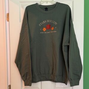 SALE🌼Gilmore Girls 'Stars Hollow' Leaf Graphic Sweatshirt